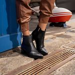 Bota-Pegada-Feminina-em-Couro-Preto-280502-05--2-