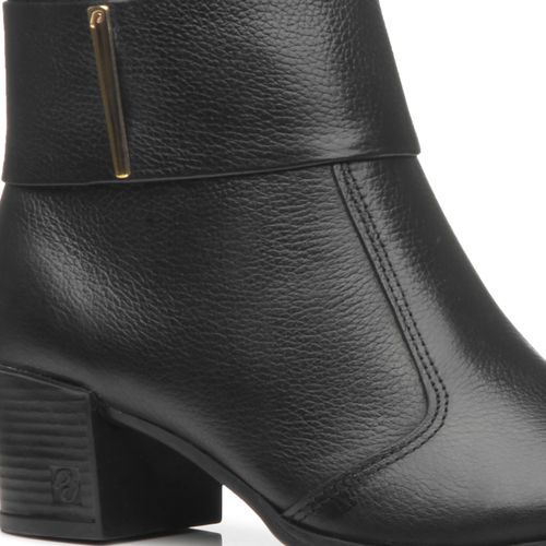 Bota Pegada Feminina em Couro Preto 280501-05