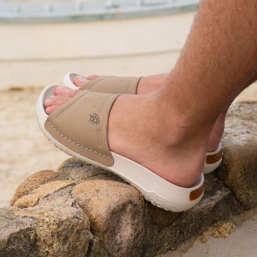 Chinelo Pegada Masculino em Couro Areia 133404-05