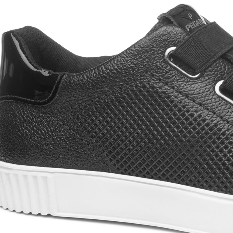 Tenis-Pegada-Feminino-em-Couro-Preto-219015-07--2-