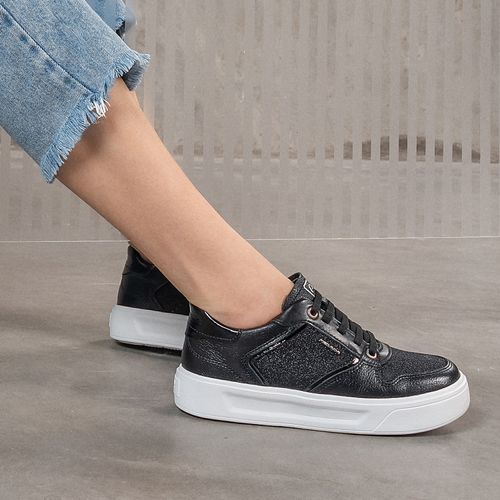 Tênis Pegada Feminino em Couro Preto 211214-03
