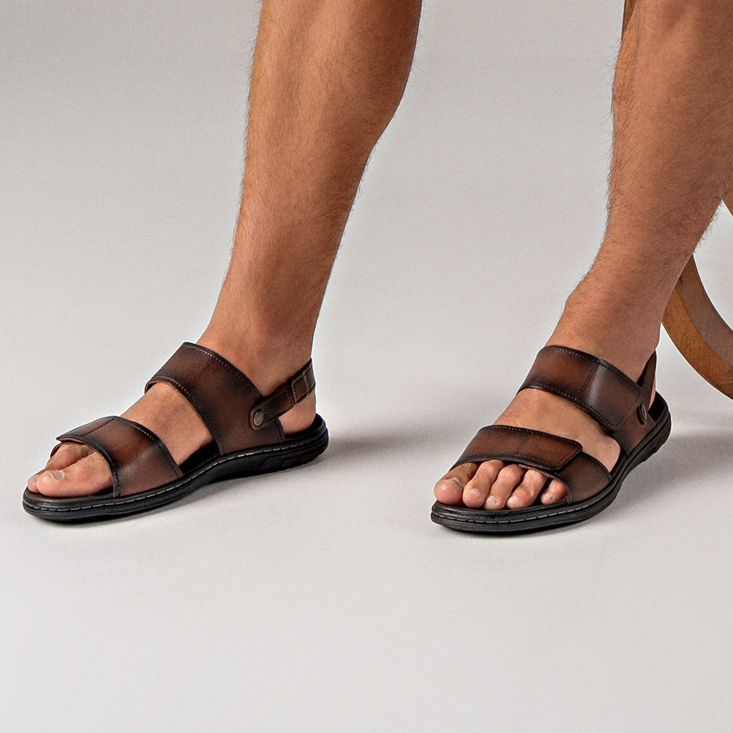 Sandália Pegada Masculina Plus Size em Couro Pinhão 533303-01 - Pegada