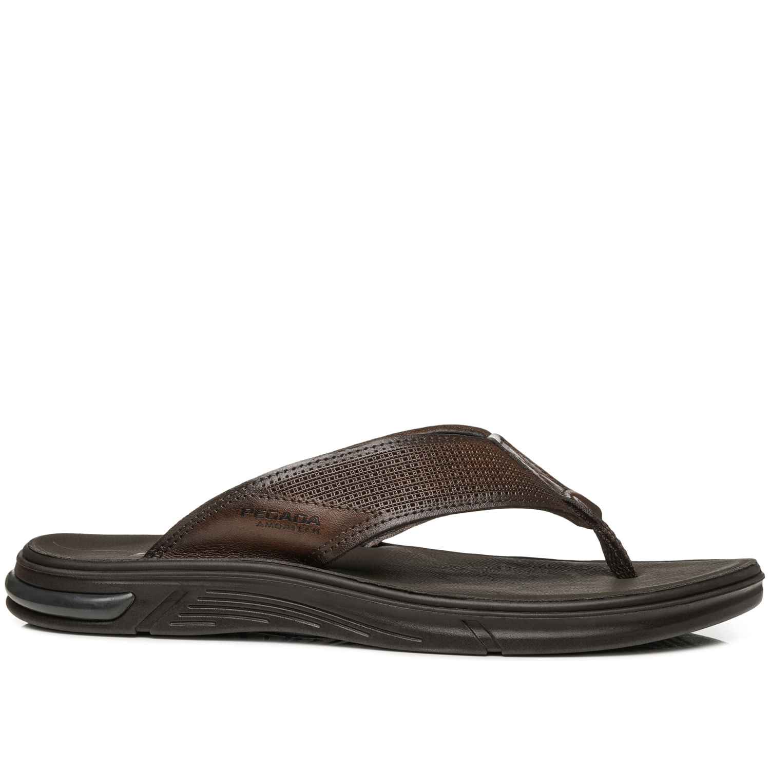 Sandália e chinelo masculino: conforto para momentos casuais