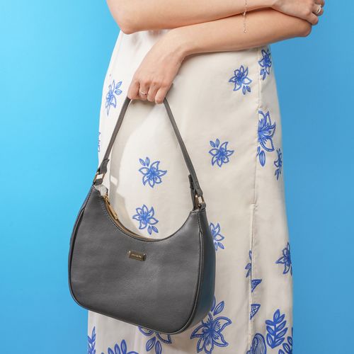 Bolsa Pegada Feminina Tiracolo em Couro Preto BO210010-01