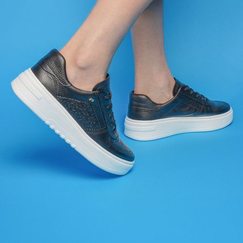 Tênis Pegada Feminino em Couro Preto 213101-04