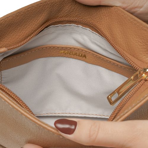 Bolsa Pegada Feminina Tiracolo em Couro Camel BO210015-03